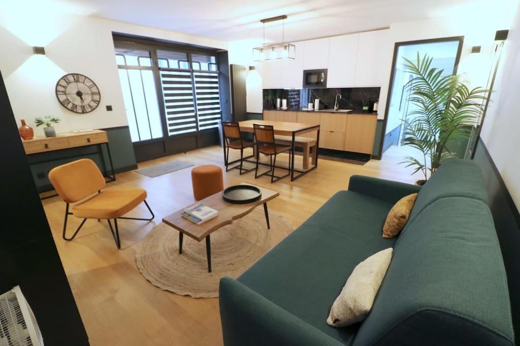 Apartamento Cocon Neuf - Coeur Du 11E París Exterior foto