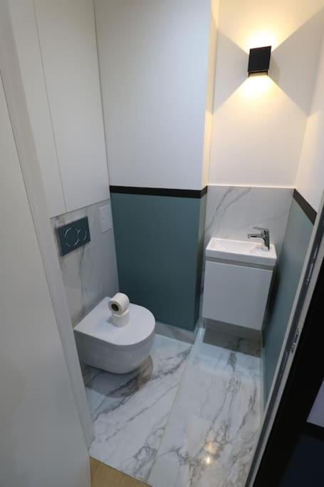 Apartamento Cocon Neuf - Coeur Du 11E París Exterior foto